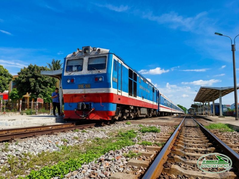 Tàu Hà Nội Đồng Hới