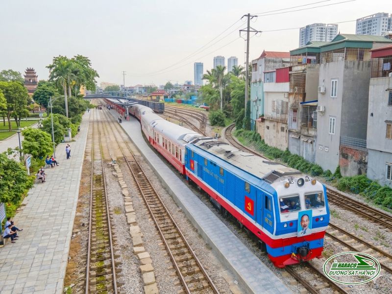 Tàu Hà Nội Lào Cai