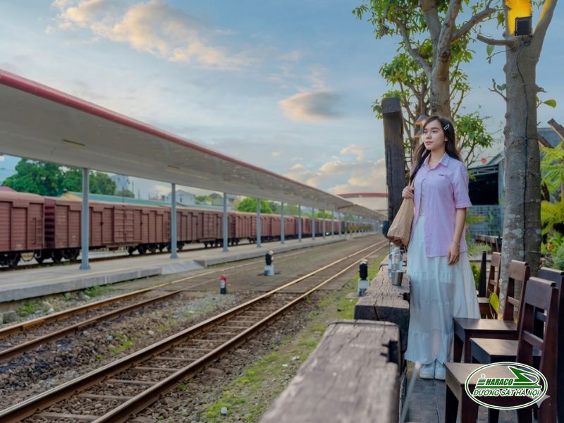 Tàu Hà Nội Tháp Chàm