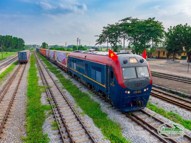 Tàu Hà Nội Tháp Chàm