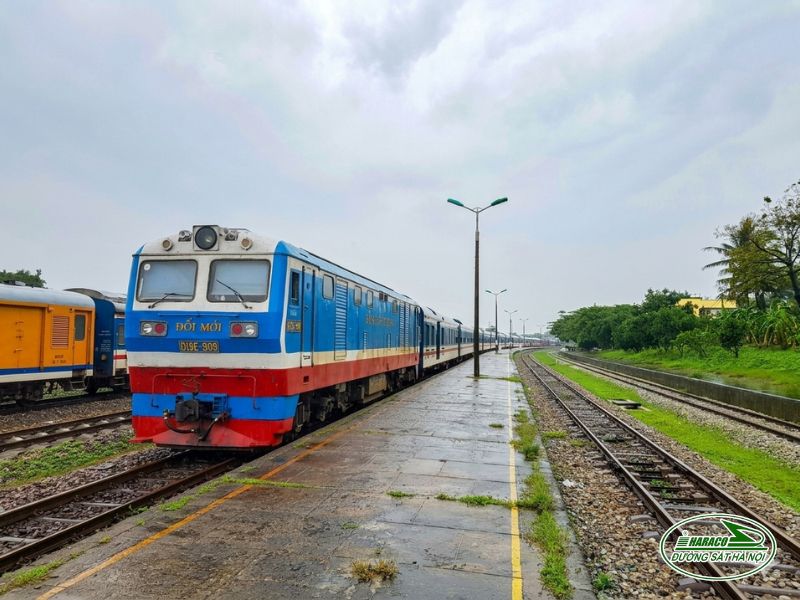 Tàu Hà Nội Tháp Chàm