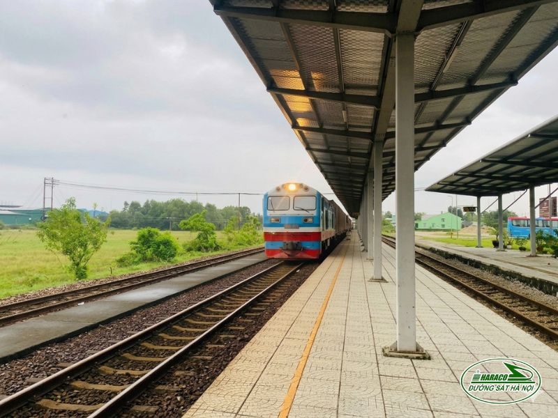 Tàu Hà Nội Tháp Chàm