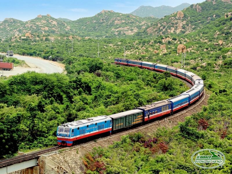 Tàu Hà Nội Tuy Hòa