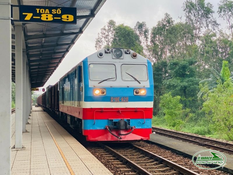 Tàu Hà Nội Vinh