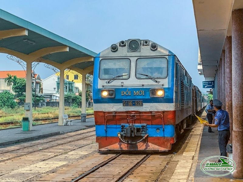 Tàu Ninh Bình Hà Nội