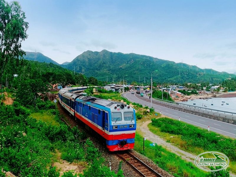 Tàu Ninh Bình Hà Nội