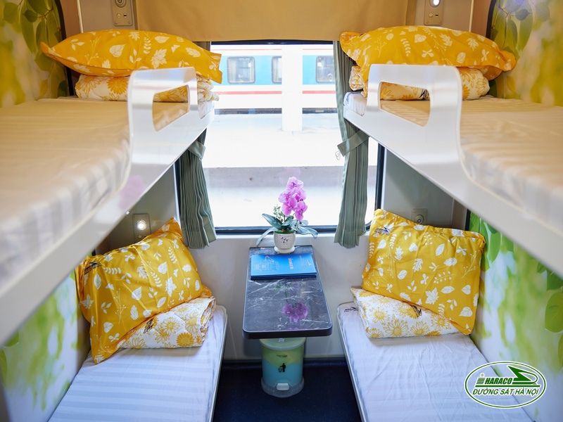 Tàu Ninh Bình Tháp Chàm Tàu Ninh Bình Tháp Chàm