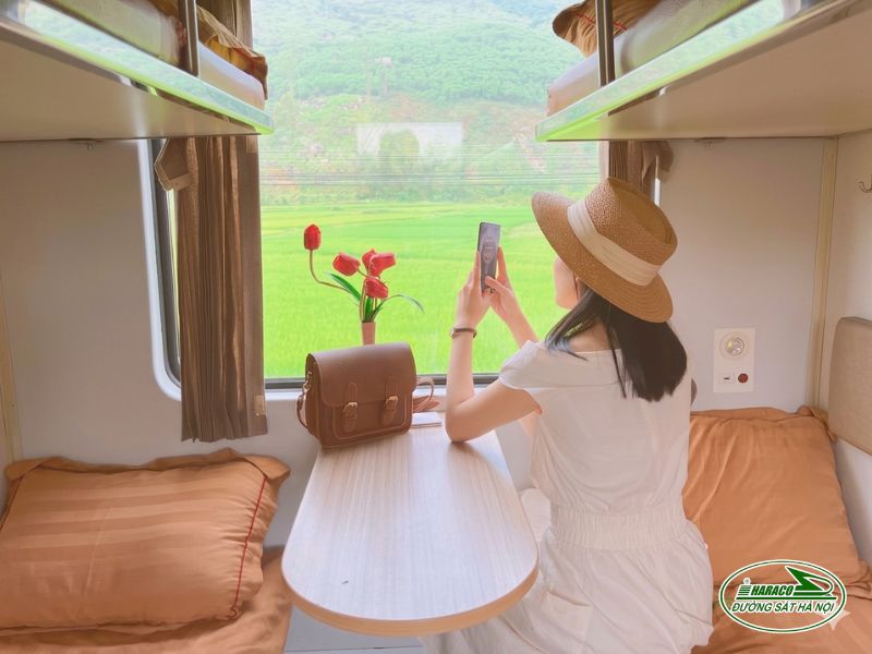 Tàu Ninh Bình Tháp Chàm Tàu Ninh Bình Tháp Chàm