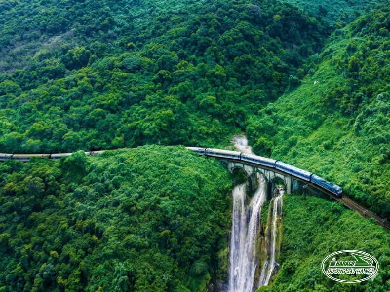 Tàu Ninh Bình Tháp Chàm Tàu Ninh Bình Tháp Chàm